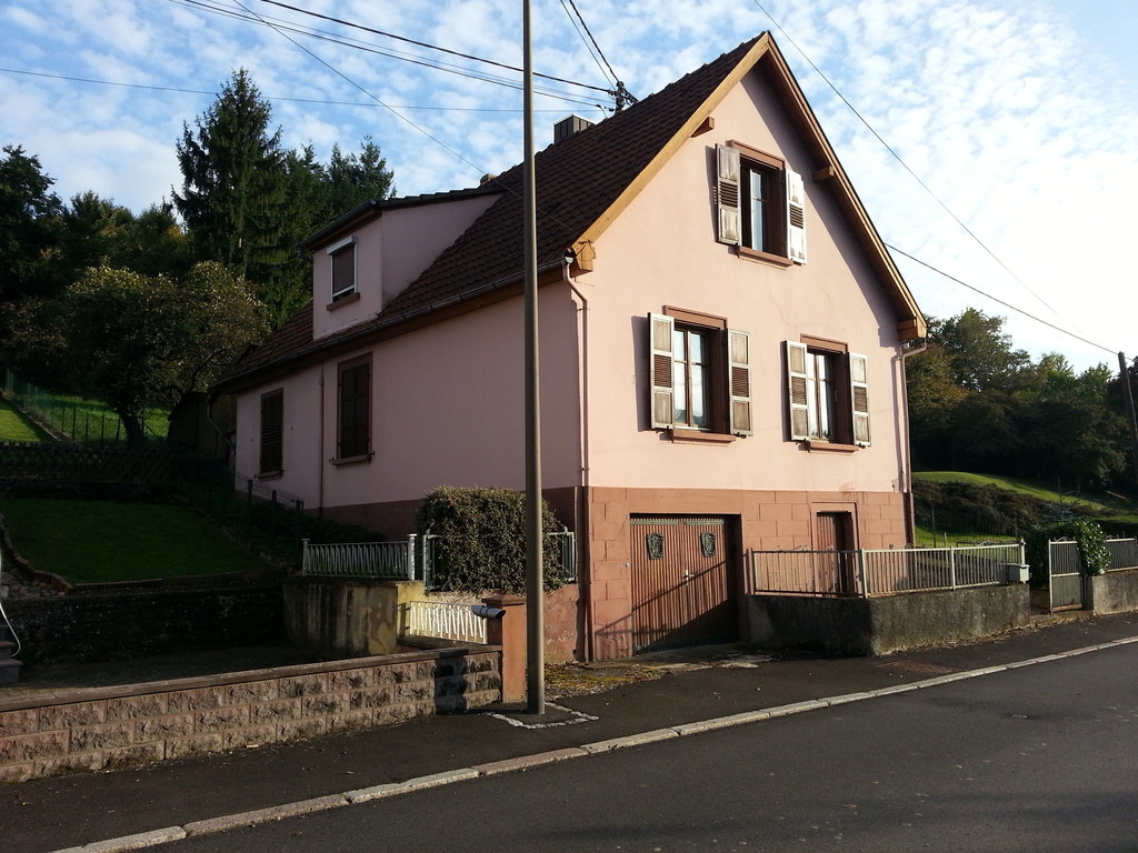Maison 5 pièces de 109 m² comprenant 38 ares de terrain à Niederbronn - 20140930 174351