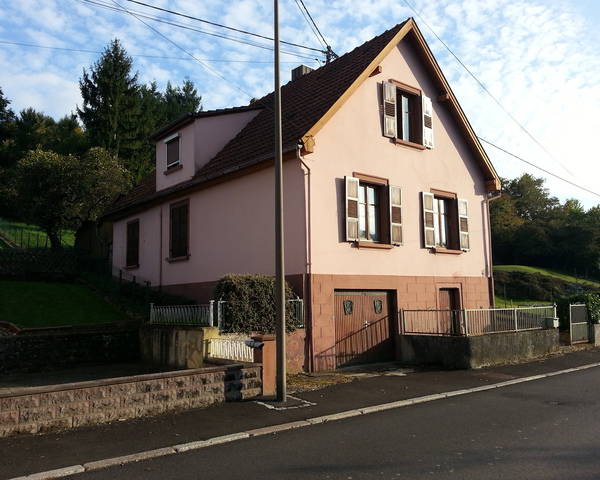 Maison 5 pièces de 109 m² comprenant 38 ares de terrain à Niederbronn - 20140930 174351