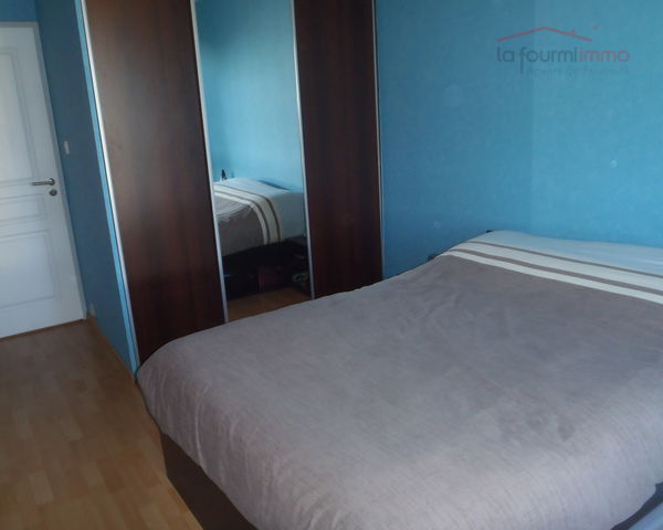 Très bel appartement situé à Saint Privat La Montagne. - Pa060293