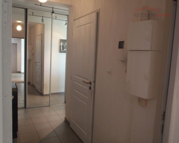Très bel appartement situé à Saint Privat La Montagne. - Pa060295