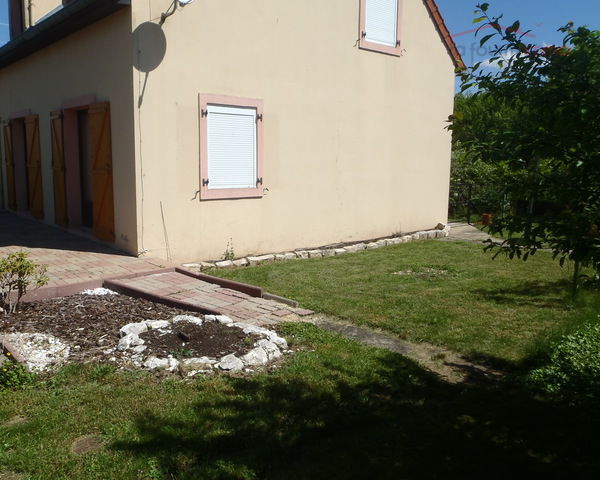 Maison individuelle de 98 m² située à Batilly. - Pb090333