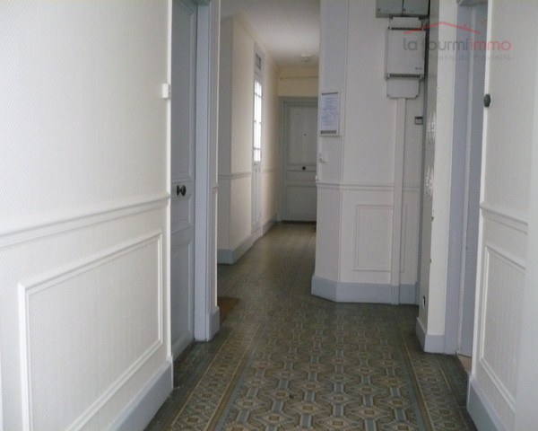 Exclusivité, centre ville de Nogent sur Marne, studio + cave - 135