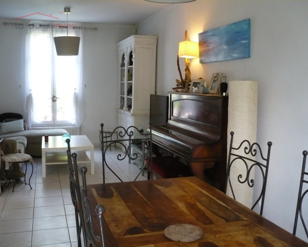 Maison indépendante 5 pièces, d'environ 90 m2,  terrain  440 m2 - 010