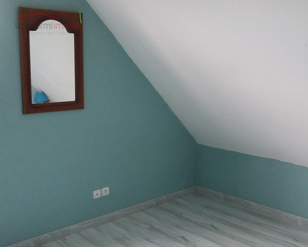Maison de 5 pièces sur 6.4 ares . - 003