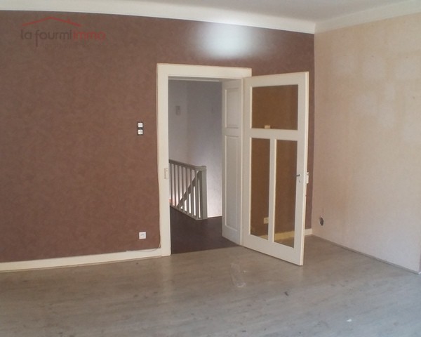 Maison d'environ 200 m2 à Volmunster. - 044