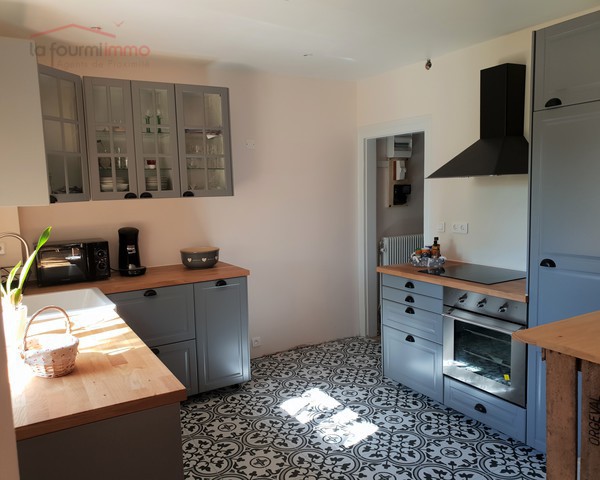 Charmante maison 5 pièces rénovée avec grande dépendance - 02
