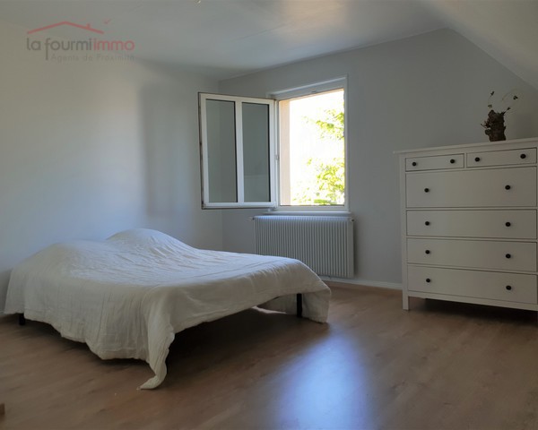 Charmante maison 5 pièces rénovée avec grande dépendance - 04