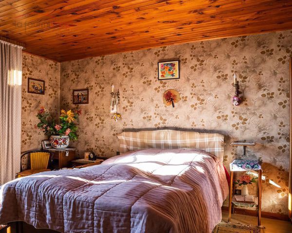 Ancienne maison de 190m² près de Chateau-Salins. - Gerbe chambre 1