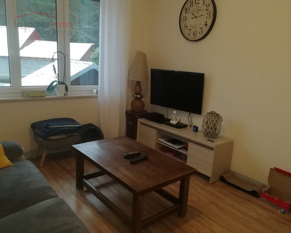 Immeuble comprenant deux appartements.  - 1277