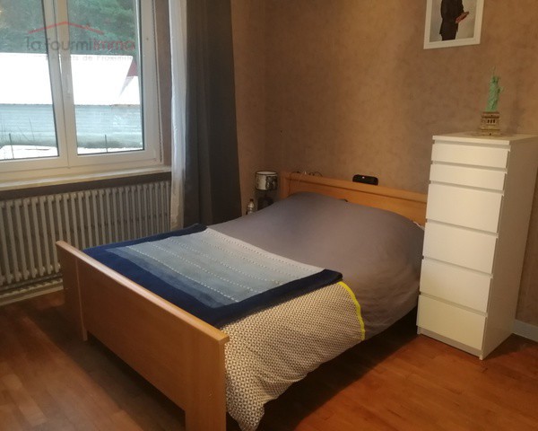 Immeuble comprenant deux appartements.  - 1256