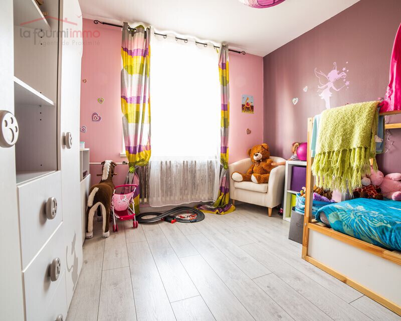 Maison à 10 mn à pied du centre-ville de Sarreguemines. - Del chambre 1 bis