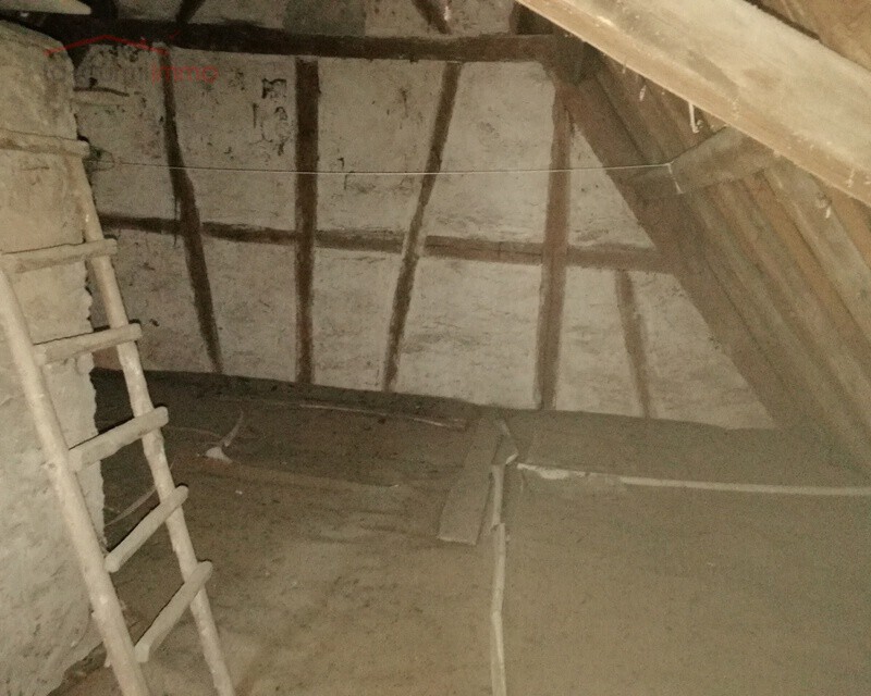 Maison avec dépendance à  Eguelshardt. - 172