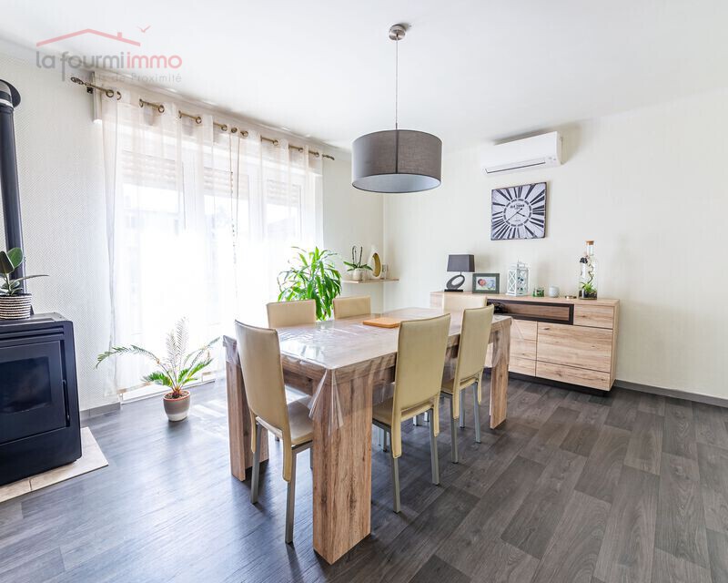 Maison individuelle, 90m², 3 chambres, 8,32 ares de terrain. - Rund s jour