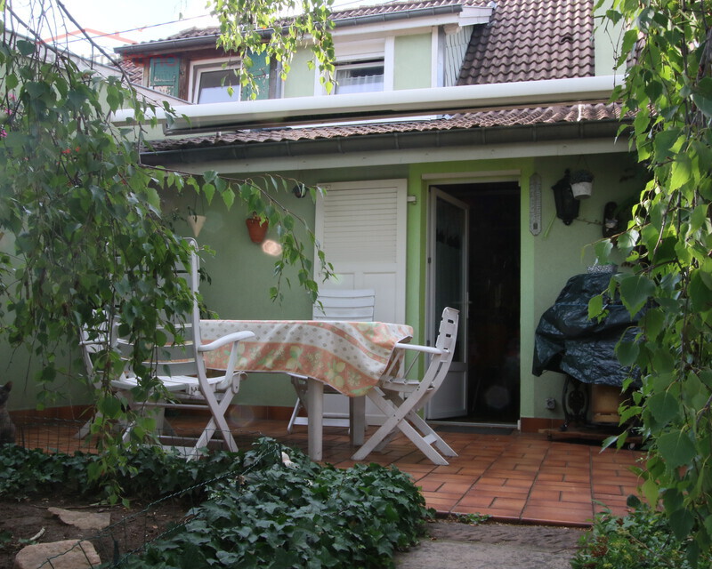 Maison jumelée avec piscine 68270 Wittenheim - maison wittenheim terrasse cuisine