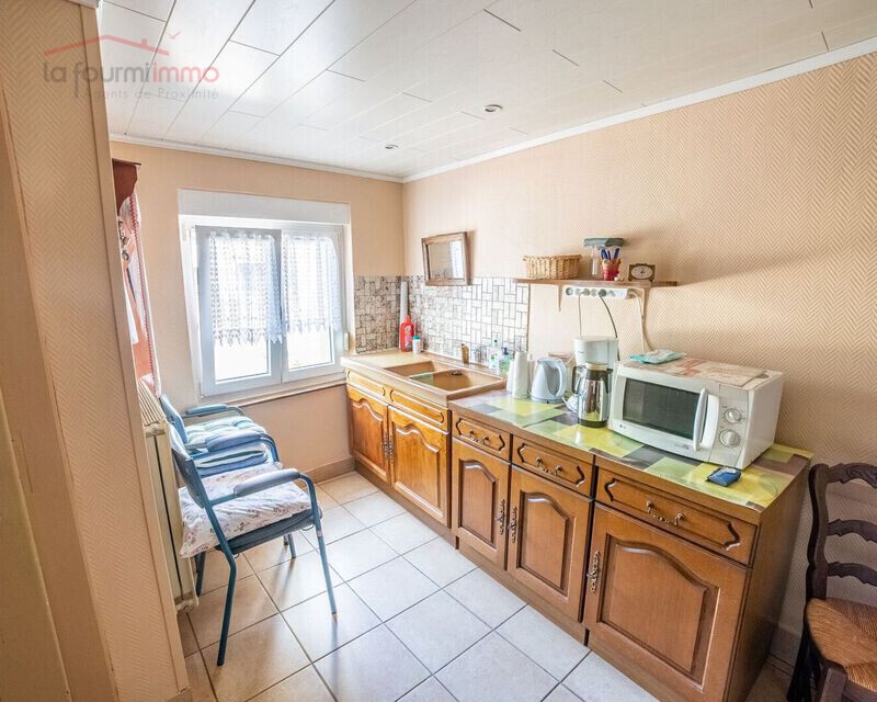 Maison avec garages, dépendances, dans un cadre champêtre. - Risse cuisine