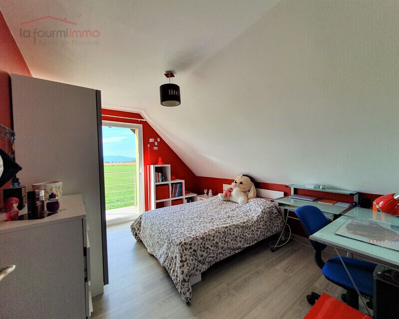 Charmante maison 6 pièces avec magnifique vue - 01