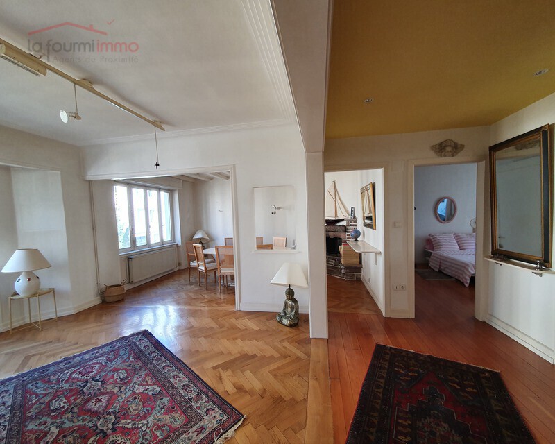 Très bel appartement atypique 4 pièces - 01
