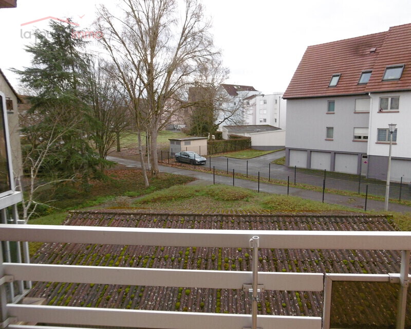 Appartement 2 pièces avec terrasse,garage et parking - P1000308
