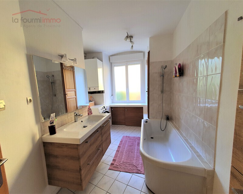 Bel appartement dans maison de maître - 01