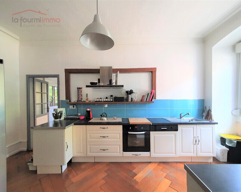 Bel appartement dans maison de maître - 01