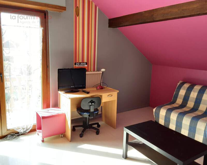 Maison d'environ 100 m2 sous offre.  - Received 515396409129663