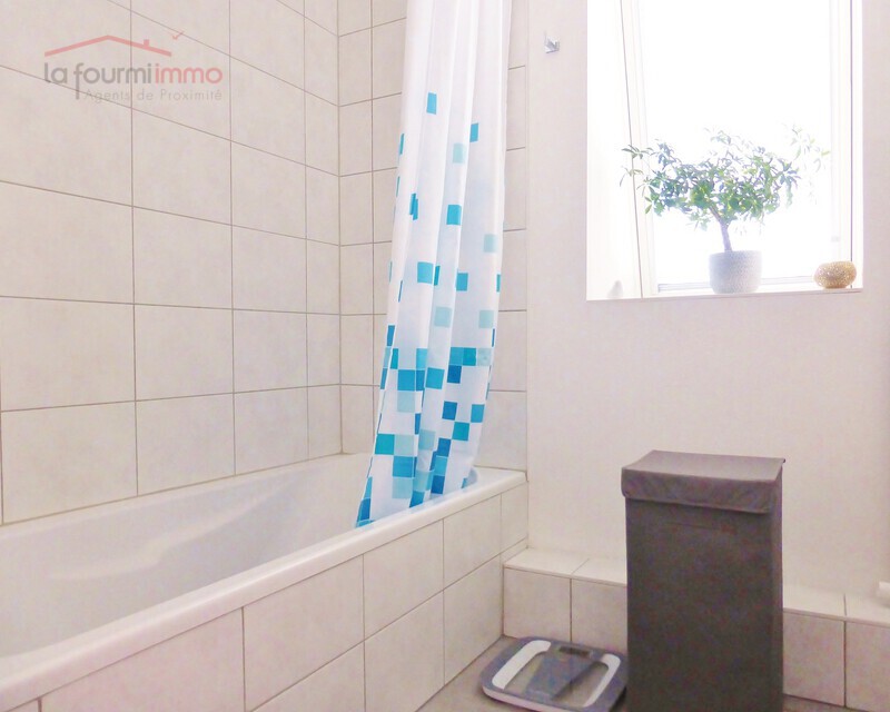 Appartement 3 pièce dans résidence de 2015 - G