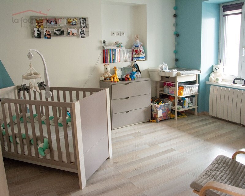 Appartement rez-de-jardin 3 pièces 80 m² à Cernay - Chambre enfant