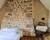 Ancienne ferme Creusoise entièrement restaurée - Tête de lit en pierres chauffantes