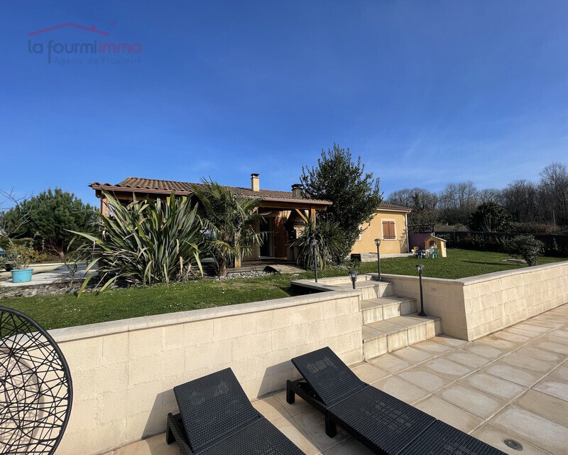 Maison de plain pied avec 4 chambres et piscine - Déjà vendu 
