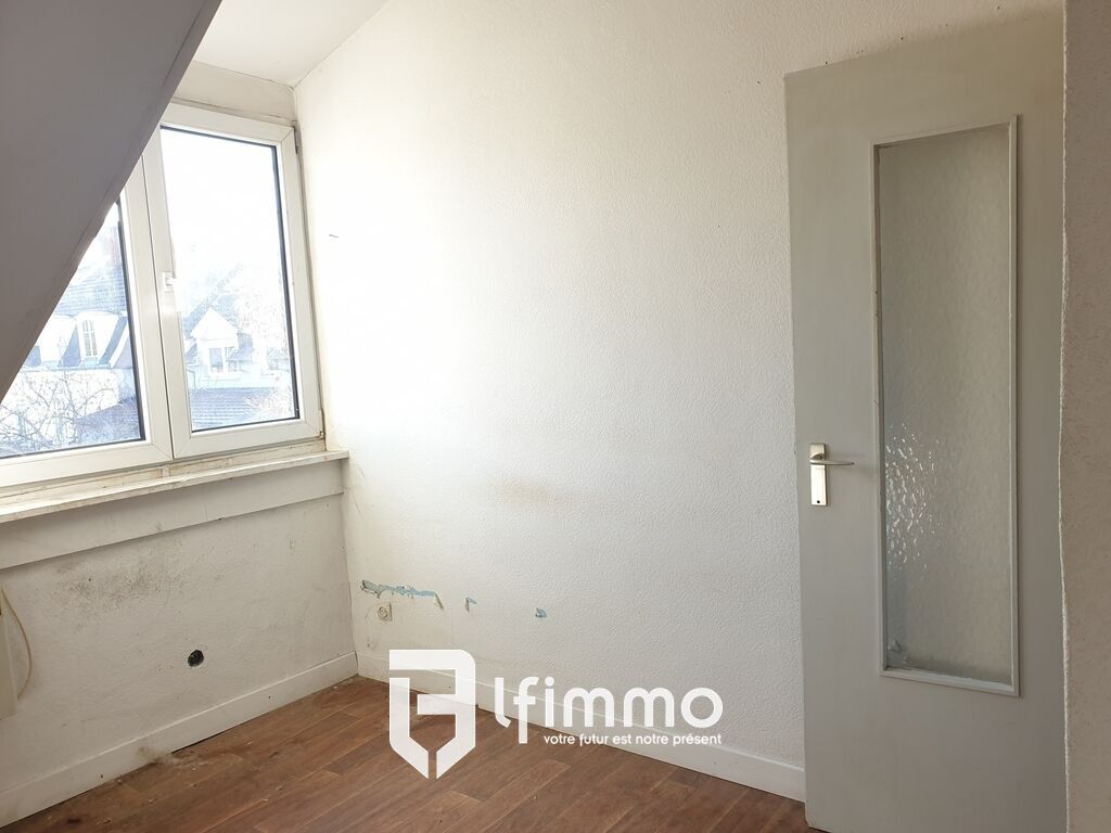 Grand appartement F1 40 m² à Mulhouse Centre (68100) - 20201120 120137