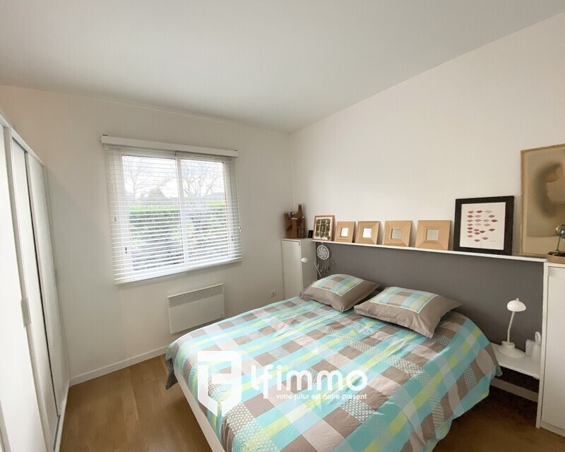 Maison plain pied au centre d'un village - chambre
