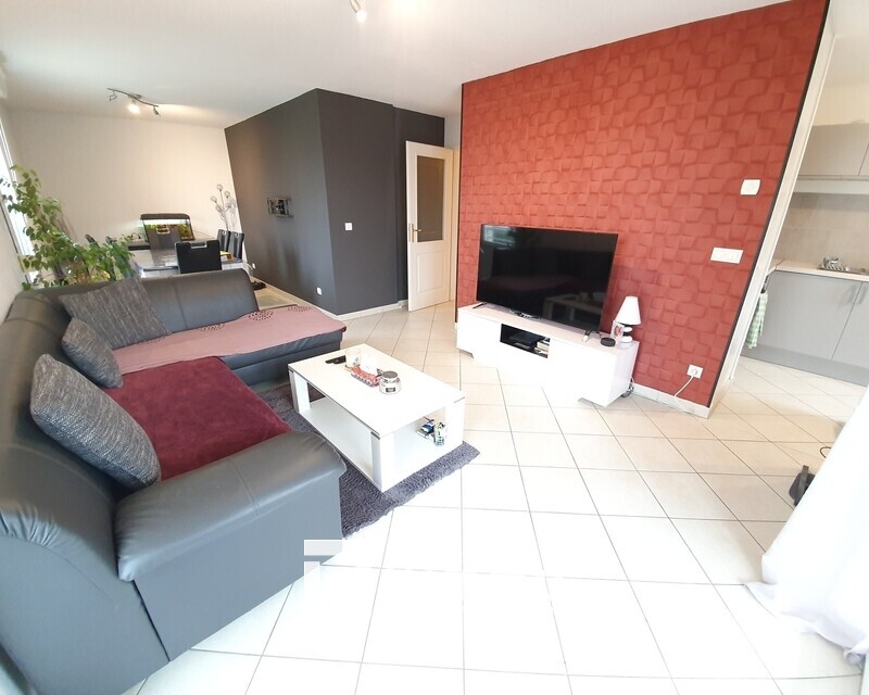 Appartement sous compromis.  - 064