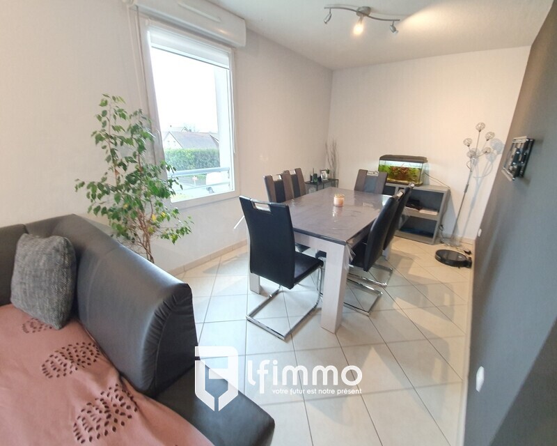 Appartement sous compromis.  - 016