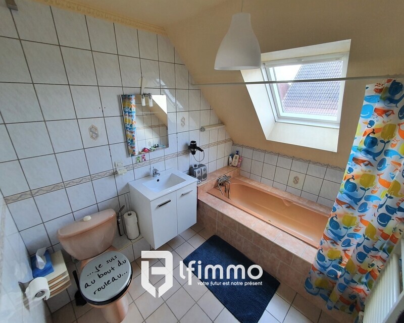 Charmante maison 6 pièces au calme - 000