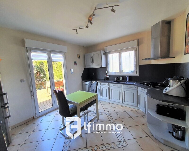 Charmante maison 6 pièces au calme - 01