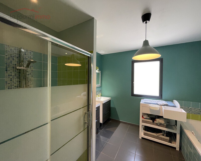 Maison d'architecte avec piscine - Sdb