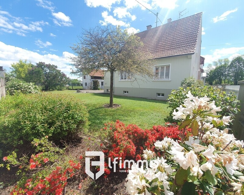 Maison d'environ 115 m2 à Sessenheim sous offre.  - 20210514 115451
