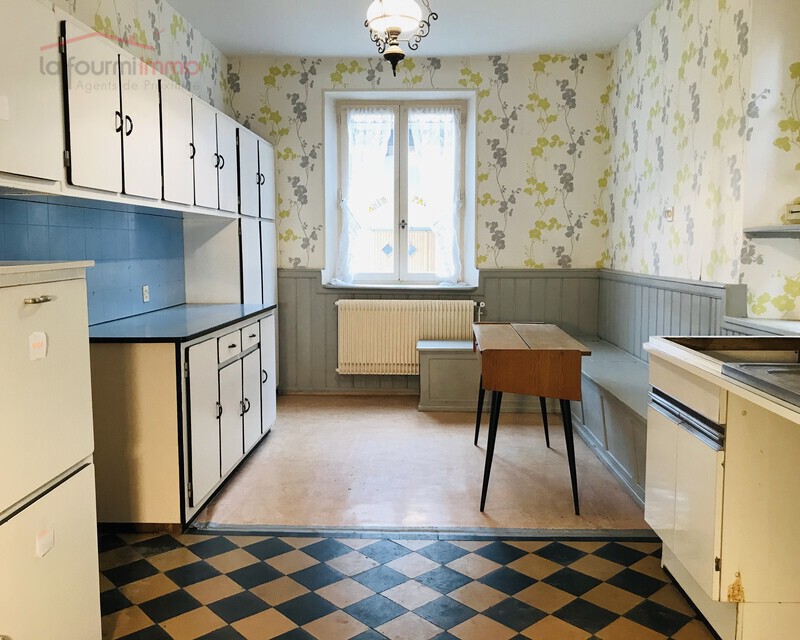 Maison de village 8 pièces 185m²  - Cc560849-2950-45f6-8b79-df32691894bc