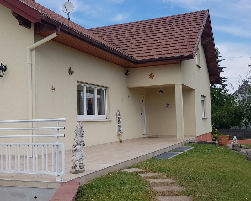 Spacieuse et belle maison avec piscine sur un terrain de 1600M² - 20210604 152352