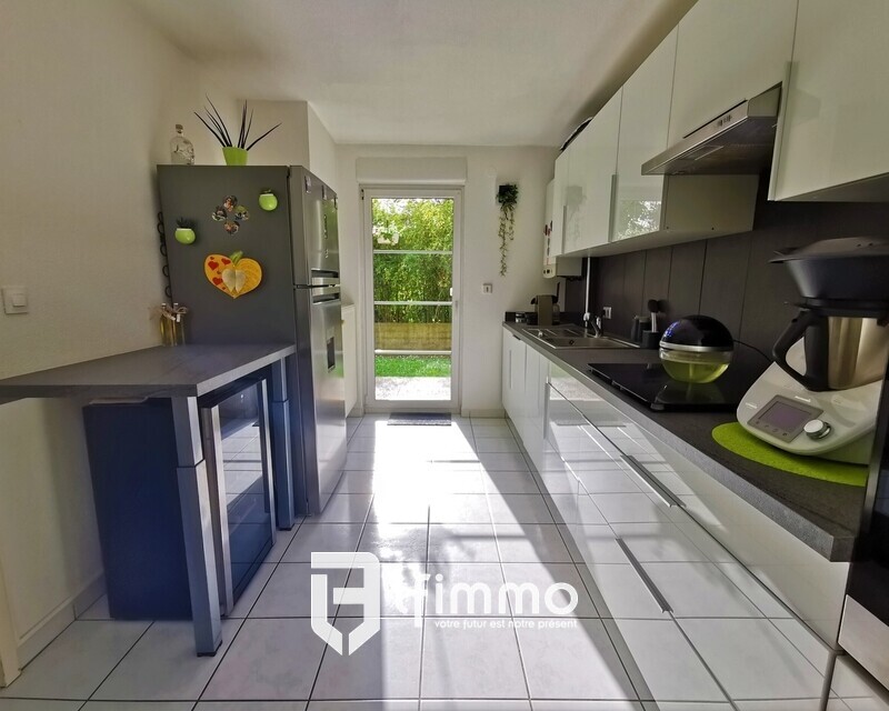 Superbe appartement 5 pièces en rez-de-jardin privatif - Cuisine
