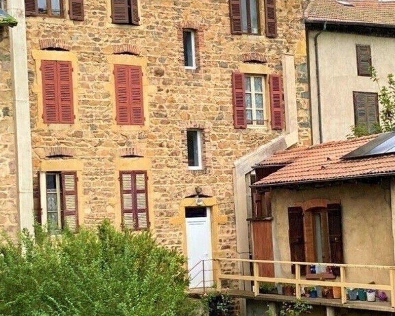 Appartement T3  74m² jadinet  - Vue exterieure cot jardin 1