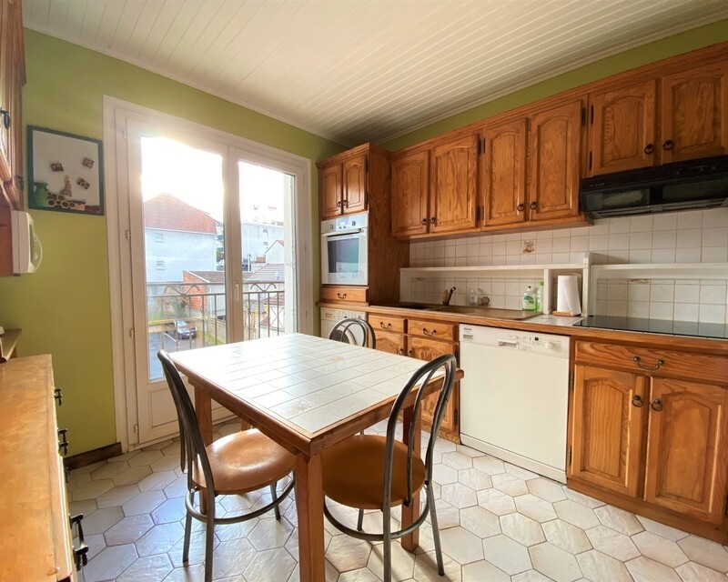 Noisy-le-Sec-secteur Boissière-Limite Montreuil-Appartement 5P-90 m2 - Cuisine 