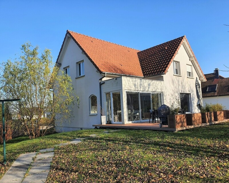 Spacieuse et lumineuse maison 7 pièces au calme - 0000
