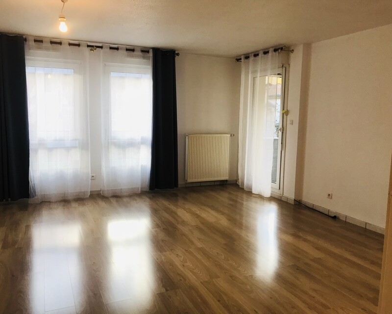 Appartement 4 pièces 100 m²  - F903f6b1-f409-4ee1-89d3-a84ec2c61700