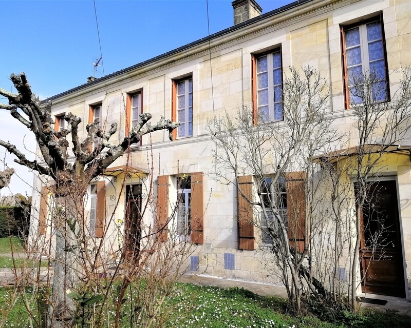 Maison en pierre de 150 m² - Jardin 2