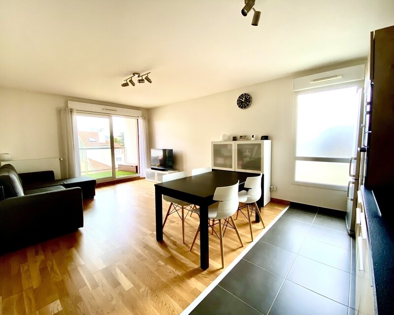 Exclusivité-Rosny sous Bois-Centre Ville-Appartement 3P 64 m2-Balcon - Salon - Salle à manger