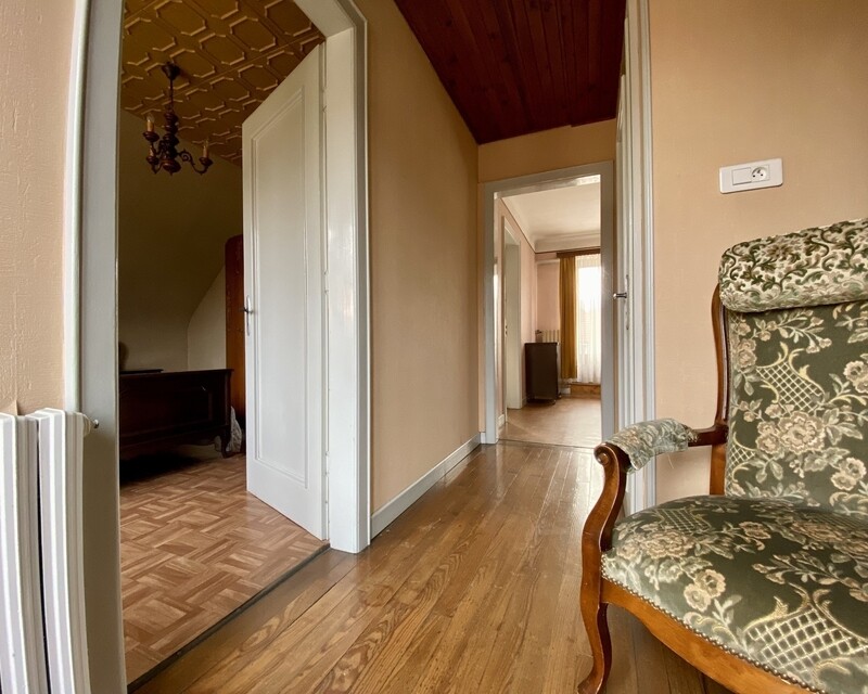 Maison de village, 6 pièces avec jardin - Couloir étage