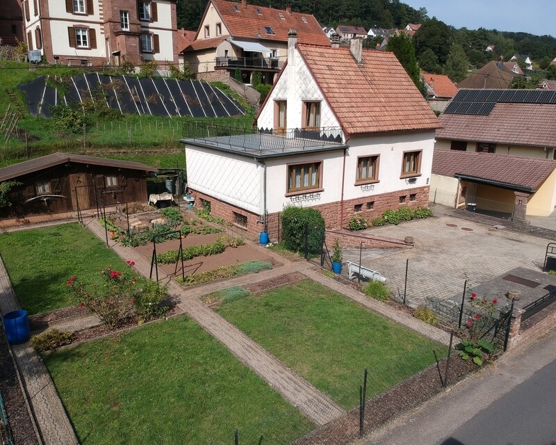 Maison de village, 6 pièces avec jardin - Drone 2