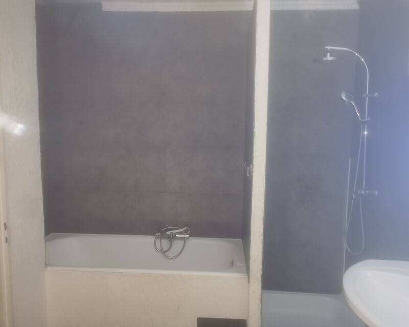 A vendre Immeuble comprenant 2 appartements - Vigié salle de bain 2