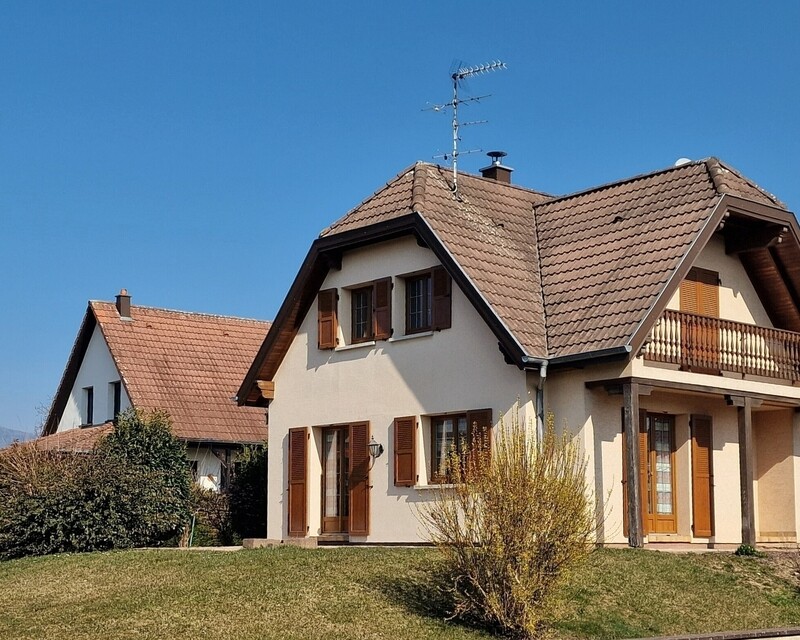 Belle maison avec sous-sol et garage  - 000